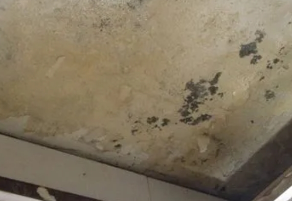徐闻阳台漏水维修公司分享下徐闻卫生间渗水维修需要注意哪些问题。
